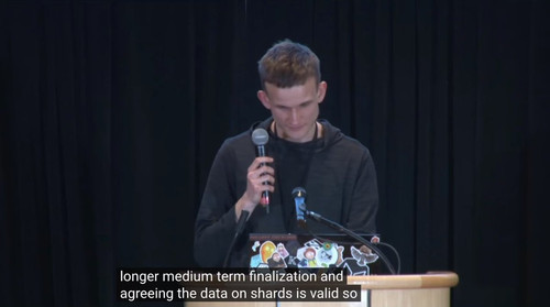 eoacu42Rr b8 KJf.jpg