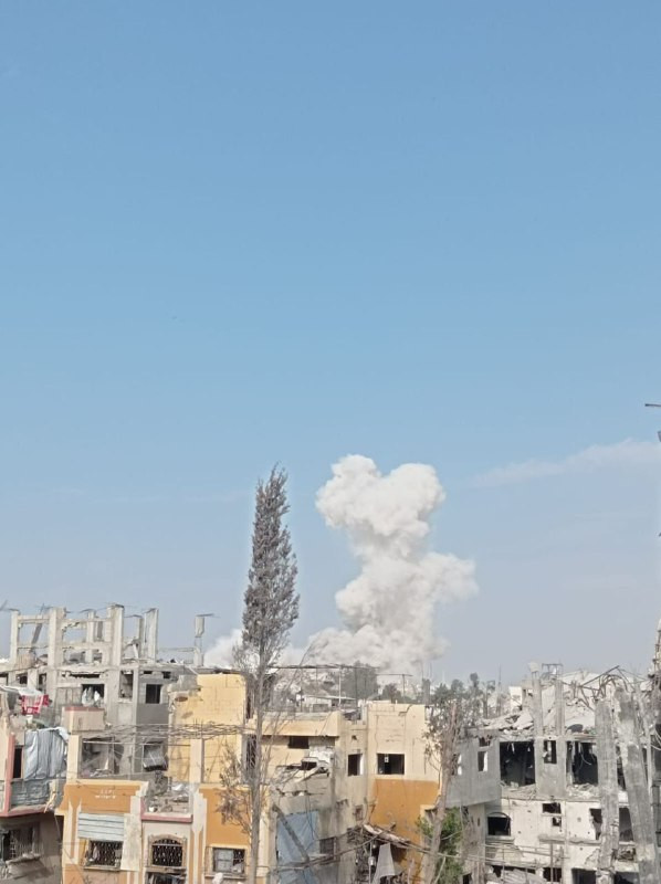 قوات الاحتلال تقتحم وتنفذ عمليات نسف بمحيط شركة "فدعوس" في شارع الحطبية بمدينة بيت لاهيا شمالي القطاع....