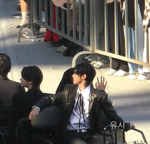 189777DC 2425 44BF 94D5 2F6B9F768E01.jpg