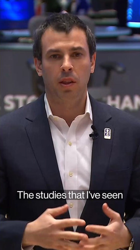 bL2Q3FgtfVuelRgX.jpg