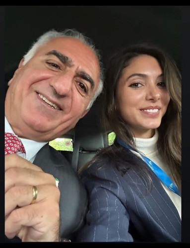 G7a6ZWtW4AIqhnW.jpg