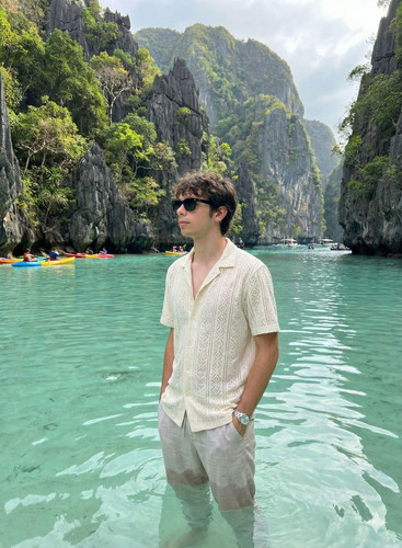 PROMPT PHI PHI ISLAND.jpg