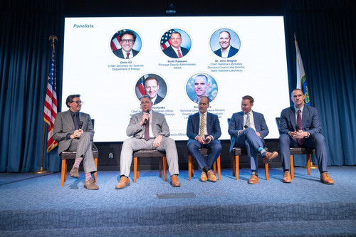 G7bAXjcb0AENN3d.jpg