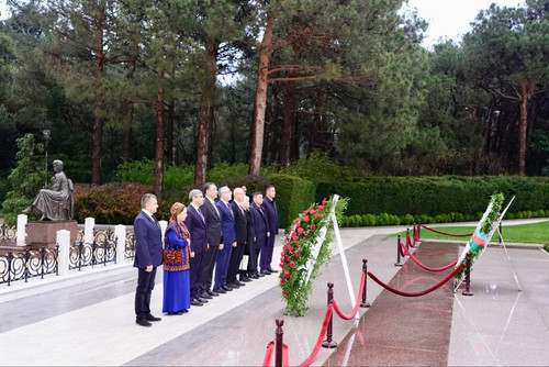 G7ZNlykb0AMWobJ.jpg