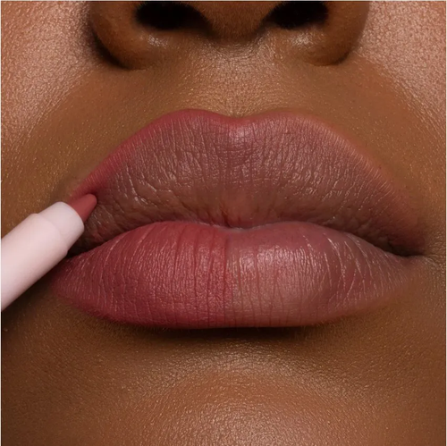 NINA LA�PIS CONTORNO INSTANT LIPS ESSA�NCIA foto 4.png