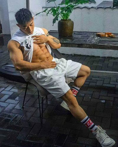 hothunk china 1683187111 3095120279206642405 39199531530.jpg