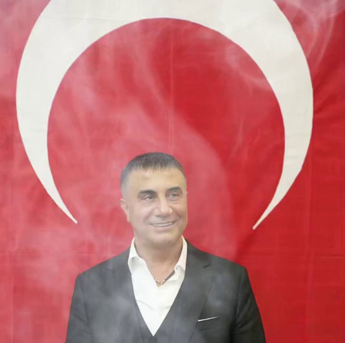 hXDQ4taNUs1b6 ey.jpg