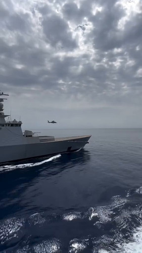 zZ4oiYLWM6Cvg Un.jpg