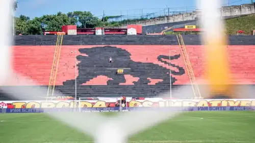 Vitória e São Paulo se enfrentam: onde assistir, horários e palpites do duelo no Brasileirão