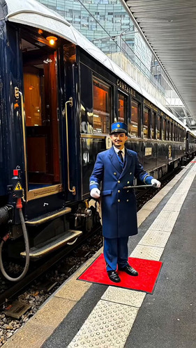 YE c7FbeKTCzCVab.jpg