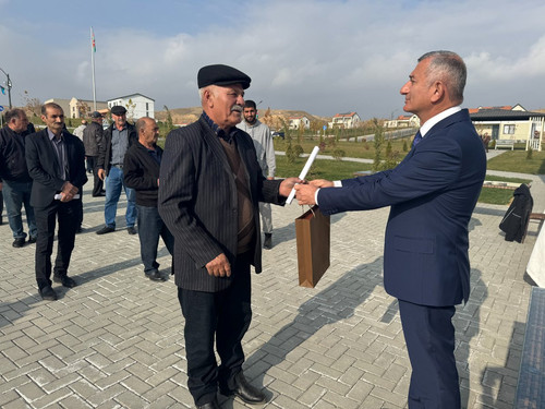 G7Z55cOXQAABU55.jpg