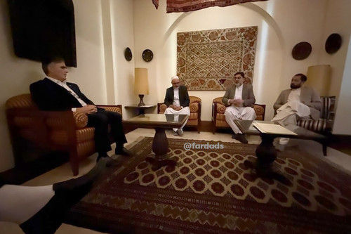 G7bDLKuX0AALbv6.jpg