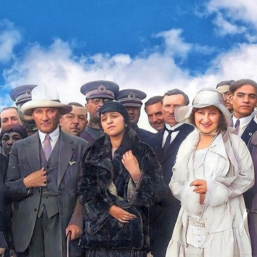 G7YvCXGWAAAdzVm.jpg