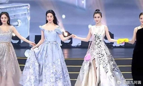 E88F7167 480A 4BFC 86BC BEDB13A5AD1E.jpg