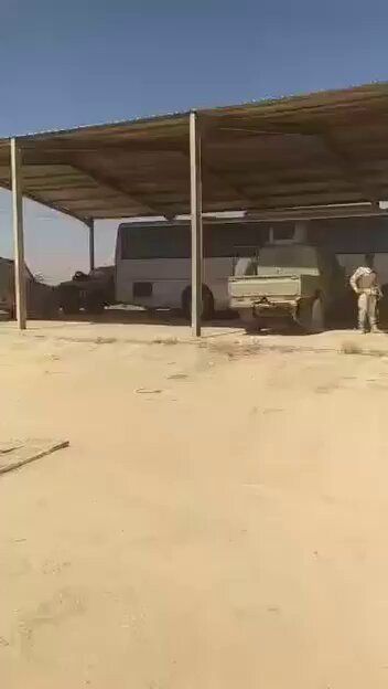 nHP07F4Hr 4gWYR7.jpg