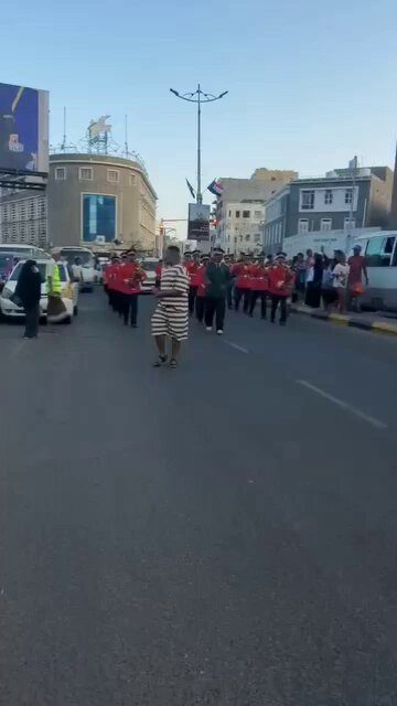 9G0 SLQsGrNBN10x.jpg