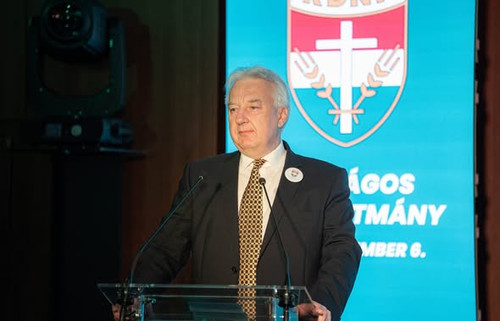 595605432 1289201743014181 9183004673132786621 n.jpg?stp=dst jpg s590x590 tt6& nc cat=108&ccb=1 7& n.jpg