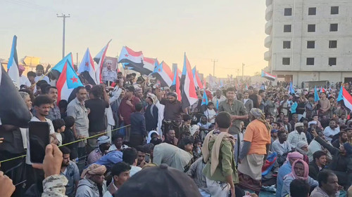 Du5I1E8hrTa4b ie.jpg