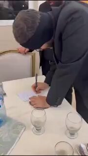 LFJ4RazMdzg VyWp.jpg