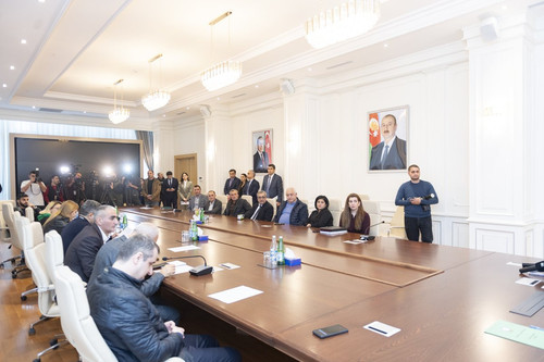 G7ZLIY4XIAEZPoC.jpg