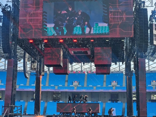 拉椅子AAA彩排照 是演出服吗😳 1 請問有看到我的萌石嗎？ 来自小红书网页版.jpg