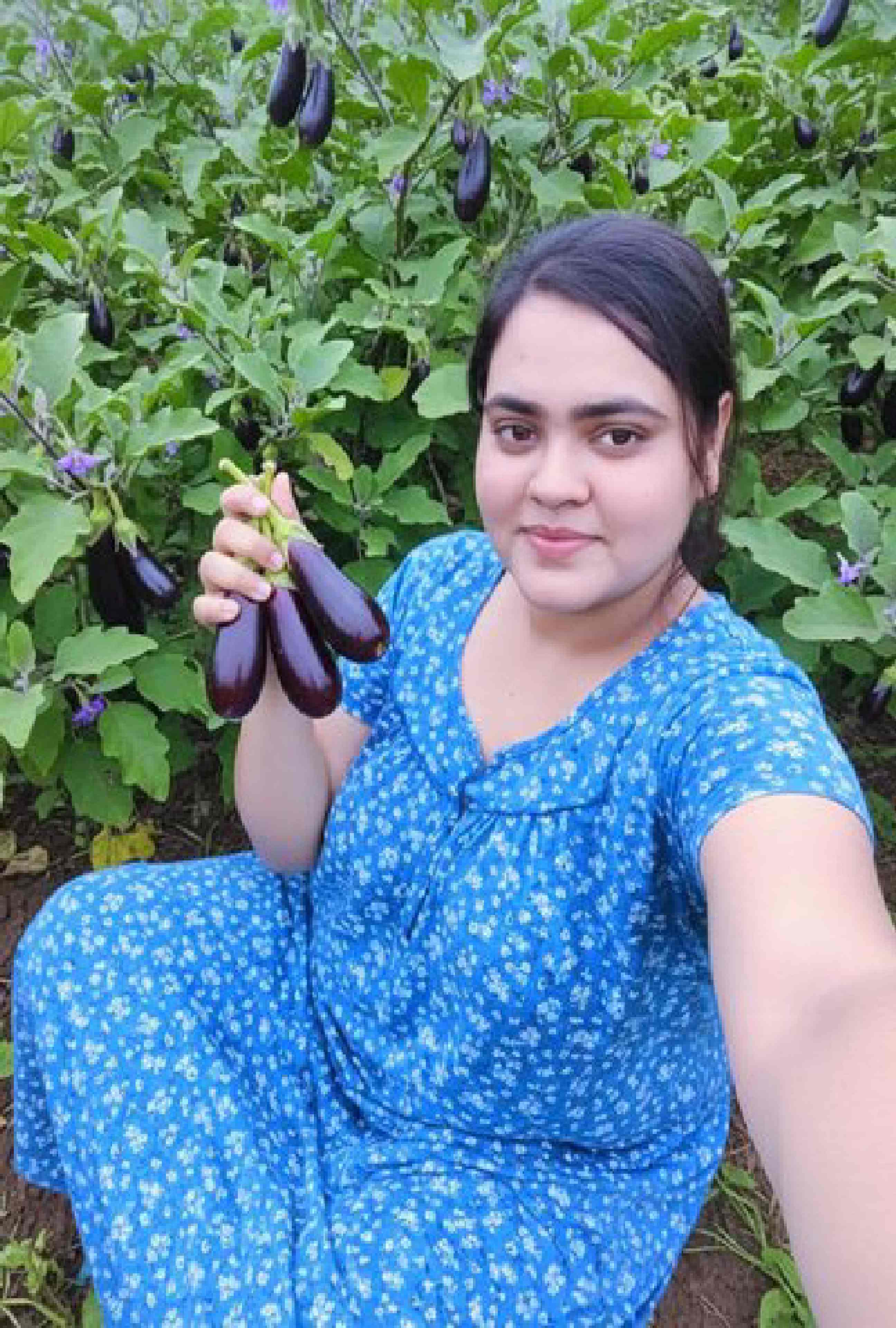 18+ Bangladeshi Bhabhi Pick Up Vegetables (2025) Uncut Bengali Hot Short Film – WEB-DL X264 1080p – Download