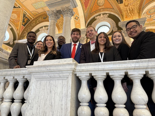 G zqhYFXIAABB2Z?format=jpg.jpg