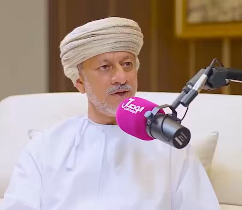 HNY2d e4BgF 33Xj.jpg