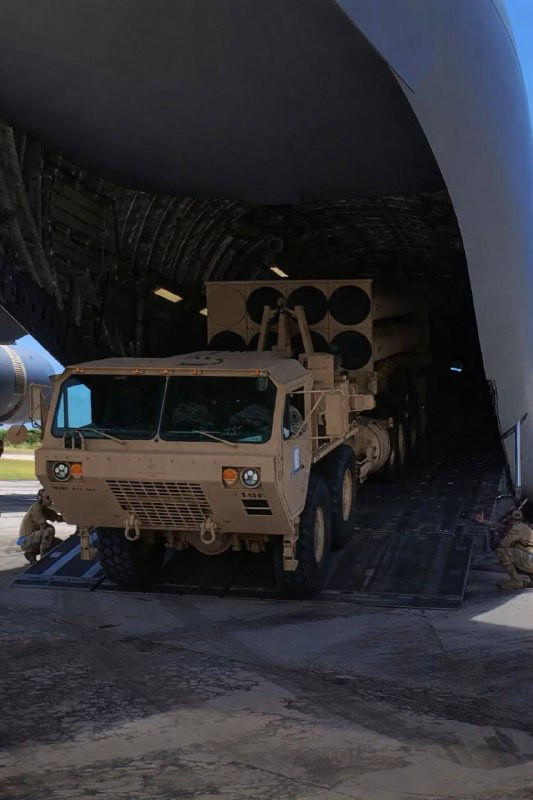 هبطت طائرة نقل عسكرية أمريكية في منطقة ما شمال الأردن 

الطائرة العسكرية أفرغت منظومة متكاملة لدفاع الجوي نظام THAAD

الاستعدادات متواصلة 
الأمريكان ي...