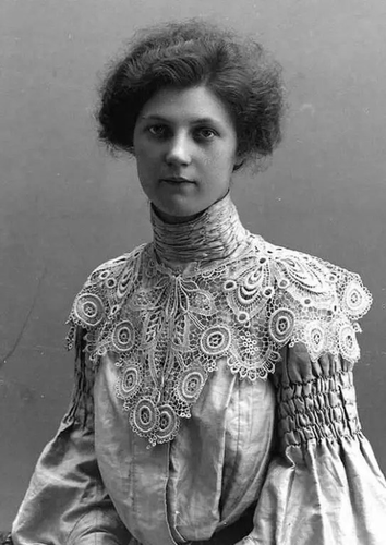 G 7FdMrXsAA4a j?format=png.png