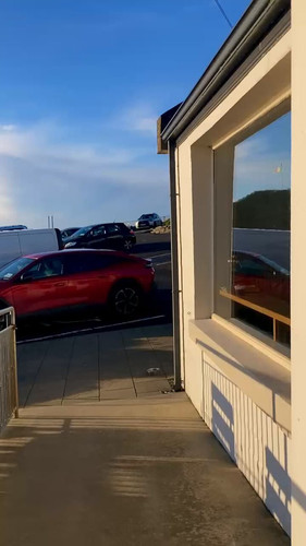 nkePZyZQJMSekV k.jpg