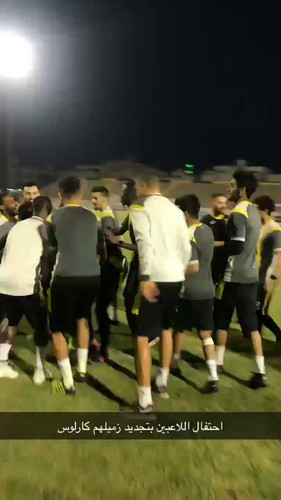 hPEYFvUrf WoHEC5.jpg