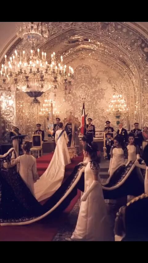 FKPBzWtMtTYJ9 EW.jpg