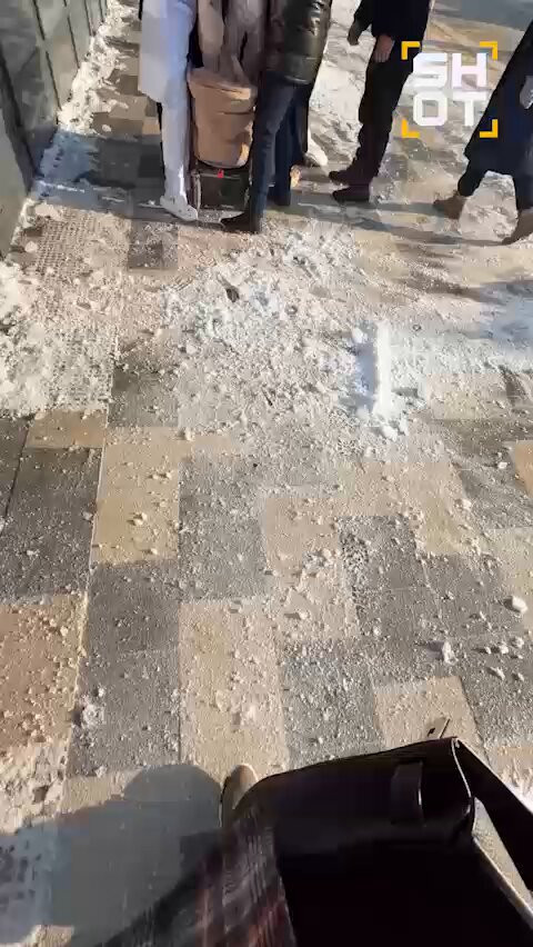 v1mEcVmpYZOwBC7 .jpg