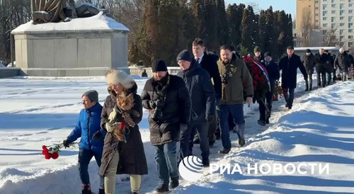 BTuyCuuh9dw8b5J .jpg