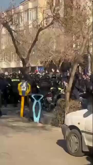 zav7eq O89UJaovZ.jpg