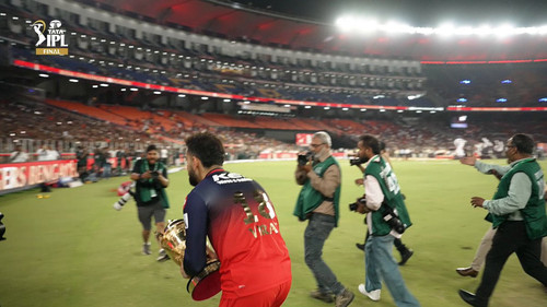 rnXNoJew DXerQf1.jpg