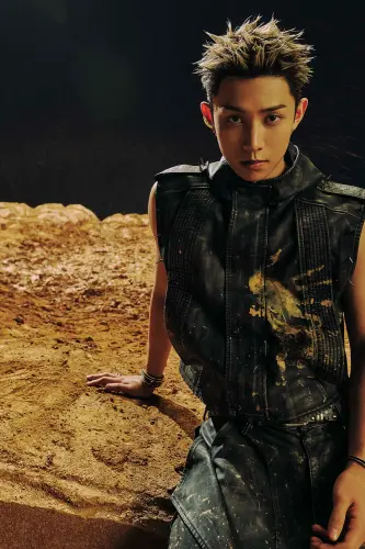 LNGSHOT Ryul Moonwalkin' concept photo 3.webp