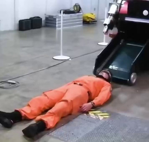 T8KD lG 4WiKM51f.jpg