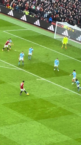 sN8Ucr4BgIj 6UN2.jpg