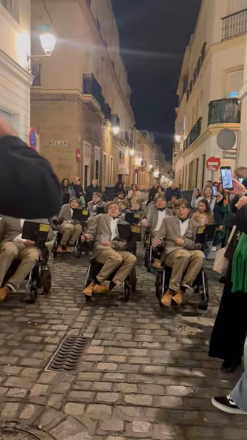 4nuh 9K5otlRrMRr.jpg