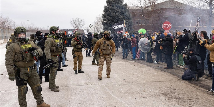 ICE protestolarına karşı bin 500 askere emir verildiği iddiası