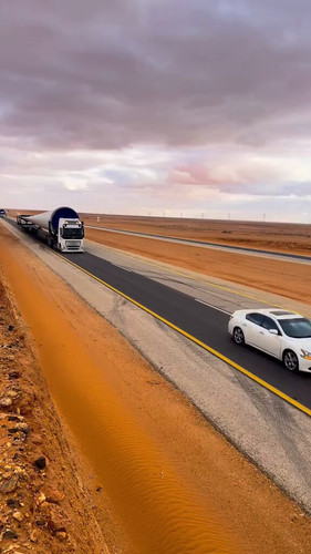 SevUqFAX 8w5rocB.jpg