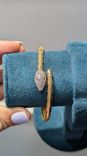 Serpentine Luxe Diamond Bangle.jpg