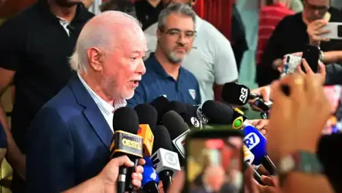 Foco no Majestoso: Harry Massis visita CT e reforça apoio ao elenco e comissão técnica em reunião