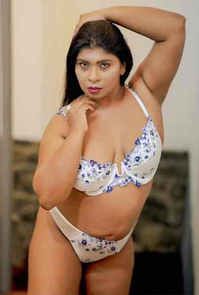 Nandana Krishnan Mastrabeting Bed Uncut – Hindi Hot Short Film – WEB-DL X264 1080p Download