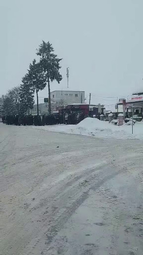 0xt9RS5E 4HV827v.jpg