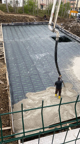 Yalıtım sonrası koruyucu beton.jpg