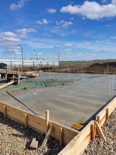 photo 5341327351033302782 y.jpg