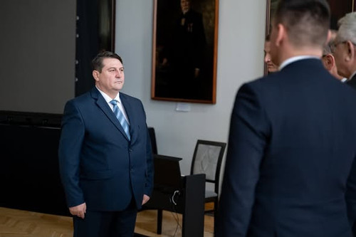 617072999 1771979477197072 5730473269622717288 n.jpg?stp=dst jpg s590x590 tt6& nc cat=109&ccb=1 7& n.jpg